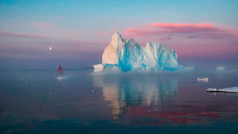 Midnight sun at greenland