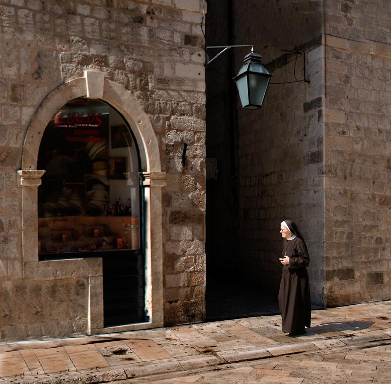 Monja en dubrovnik