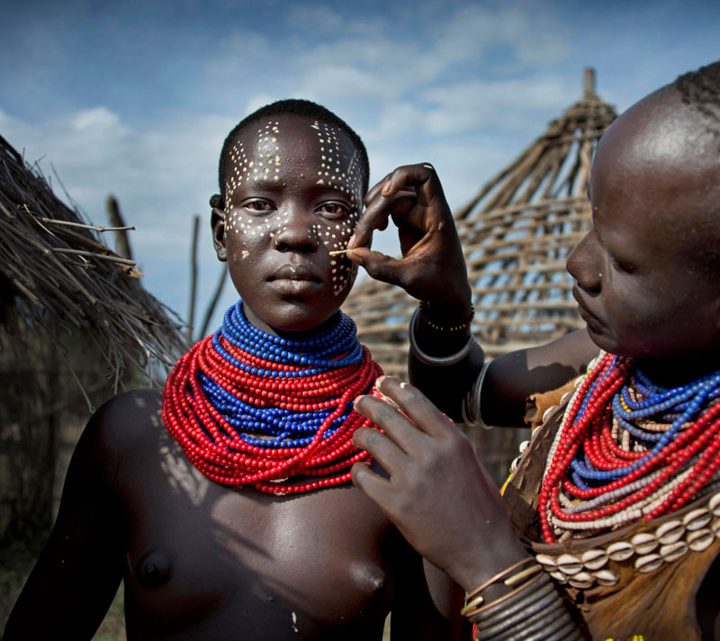 Costume of indigenous people 10