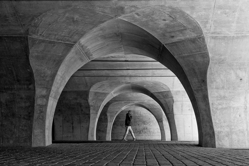 Fumeur sous les arcades